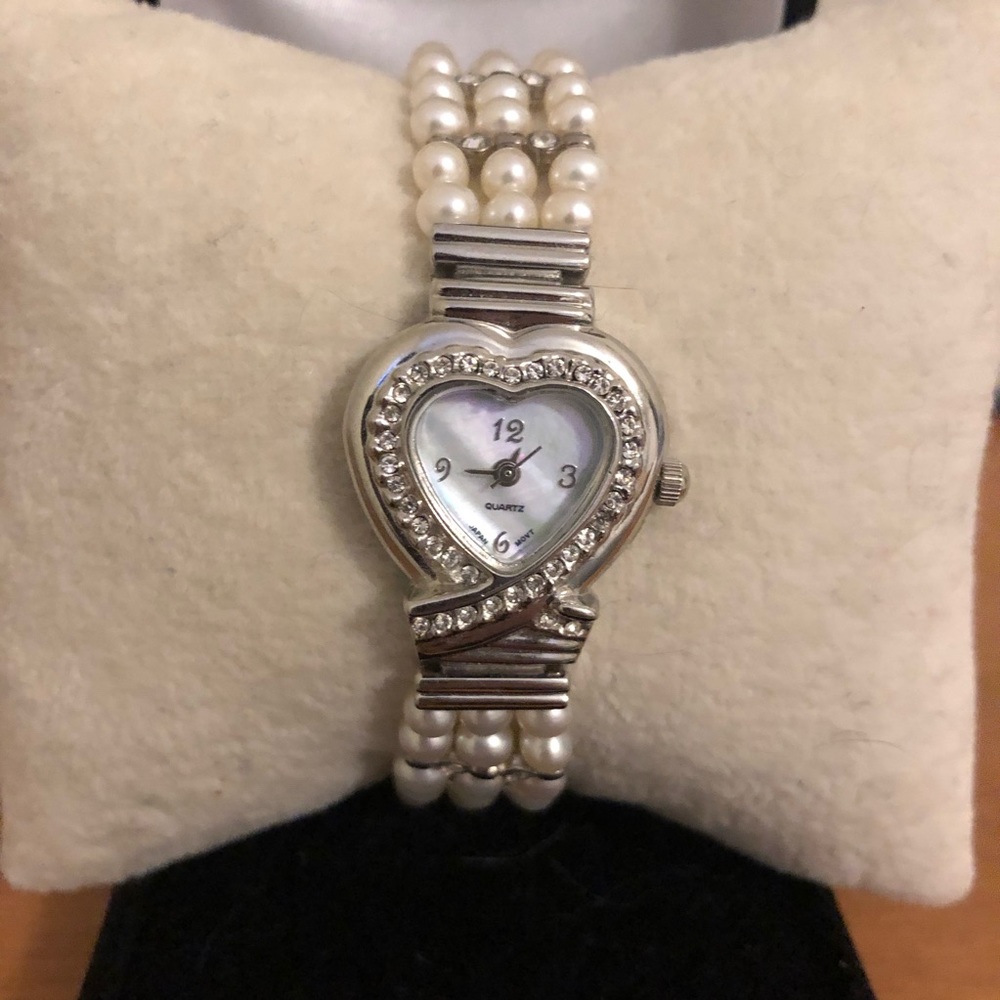 Ladies fashion watch